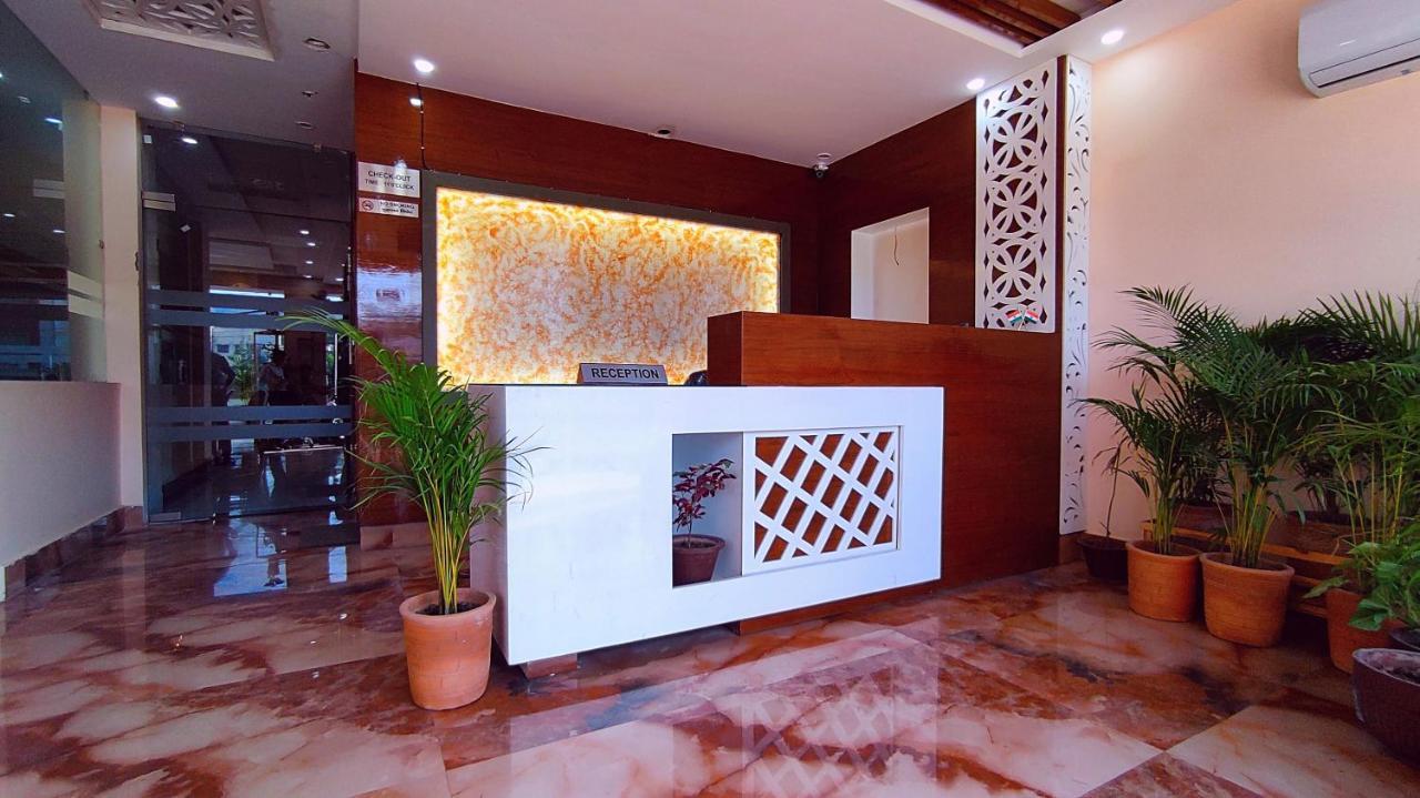 Spring Sky Haridwar By Shrigo Hotels Zewnętrze zdjęcie